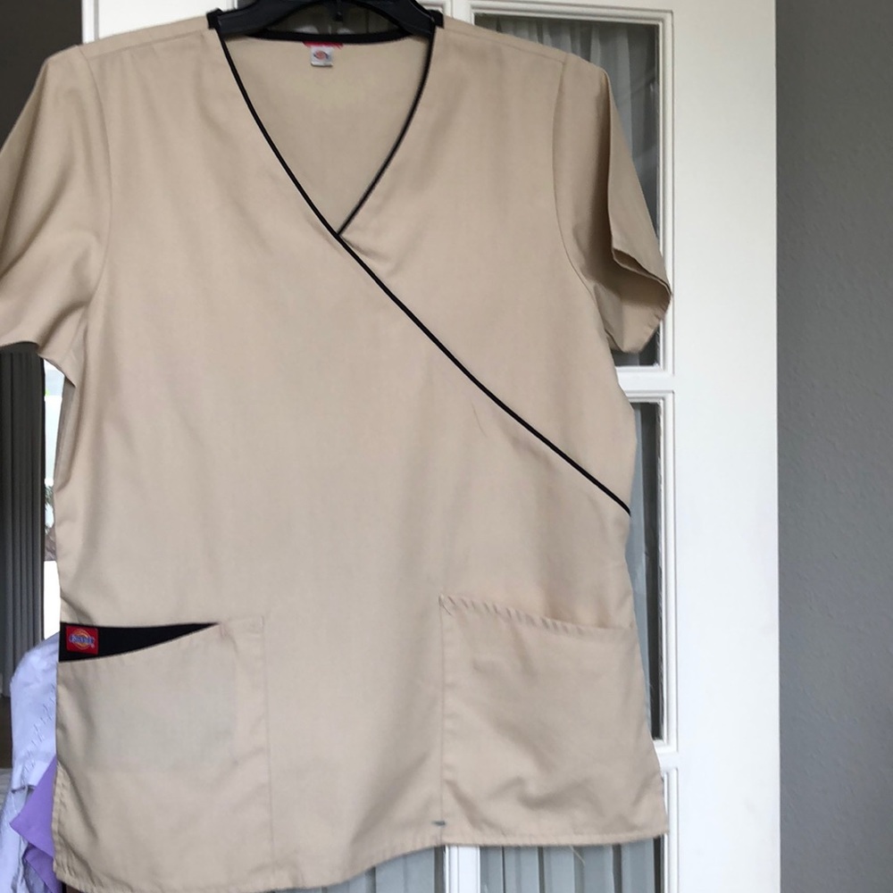 Scrub blouse